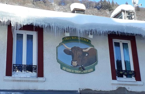 Saint-Sauves-d'Auvergne Maison | Maison dans la Nature à 4 min de la Bourboule.