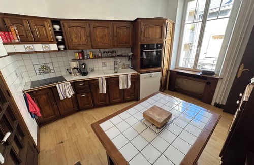 Bort-les-Orgues Maison | House in the heart of the city