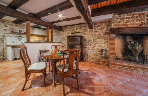 Puycelci Maison | MAISON AU COEUR DU VILLAGE - CALME - TERRASSE