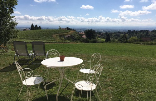 Renaison Maison | Maison au coeur des vignes sur un Domaine Viticole, Le Domaine de la Paroisse