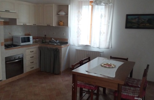 Chianni Maison | maison dans le village historique dans les collines toscanes