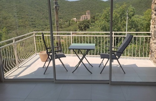Vailhan Maison | Maison dans village collines et petit lac pour baignade, protection anti-ondes.