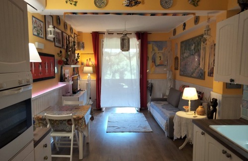 Acradina Appartement | Maison Iris - Appartement trois pièces avec terrasse, piscine face à la mer