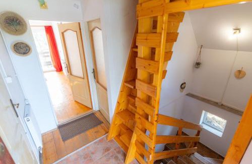 Cisnadioara Maison | House Jakob Camping Ananas Cisnadioara
