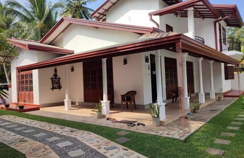 Dammakusala Mawatha Appartement | House