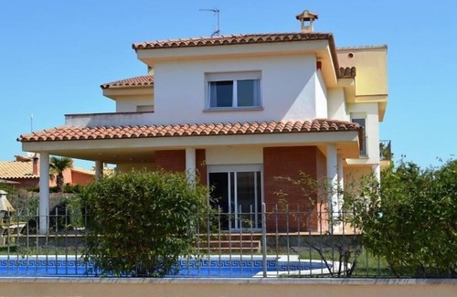 Sant Pere Pescador Chalet De Ski | Casa Mario - Amplia casa con gran jardin y piscina