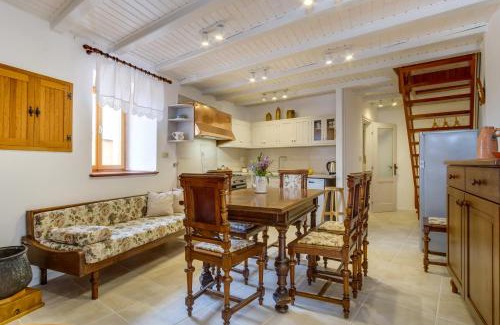 Miholascica Maison | House Mihaela