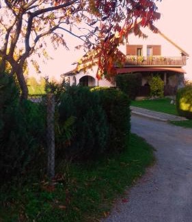 Catrnja Appartement | House Mihaela&nina