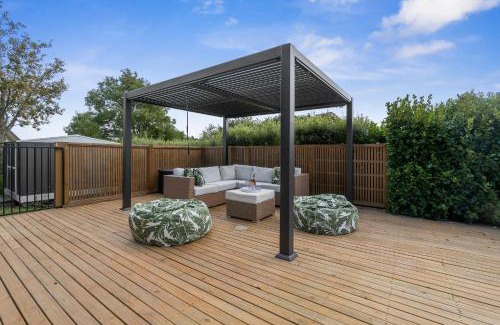 Martinborough Maison | House Naomi - Martinborough Holiday Home