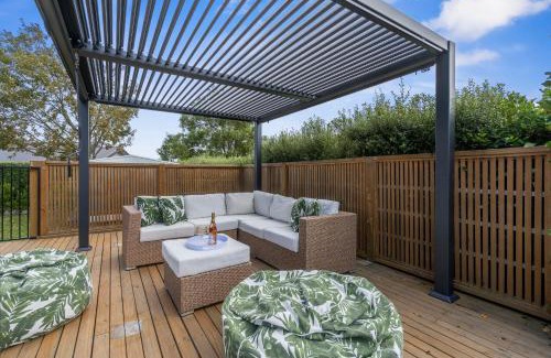 Martinborough Maison | House Naomi - Martinborough Holiday Home