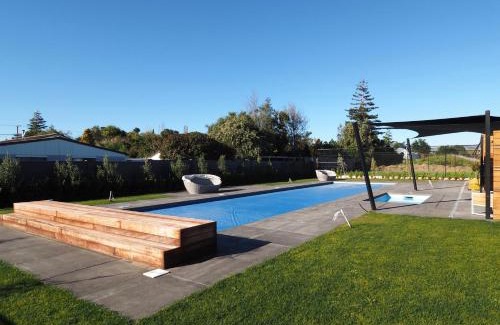 Martinborough Maison | House Naomi - Martinborough Holiday Home