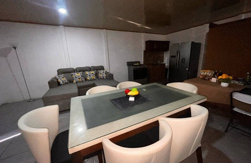 Parrita Appartement | House near beach, 2 persons, AC, wifi, modern, secure