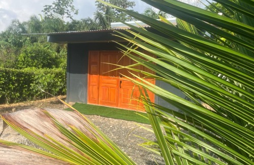 Parrita Appartement | House near beach, 2 persons, AC, wifi, modern, secure