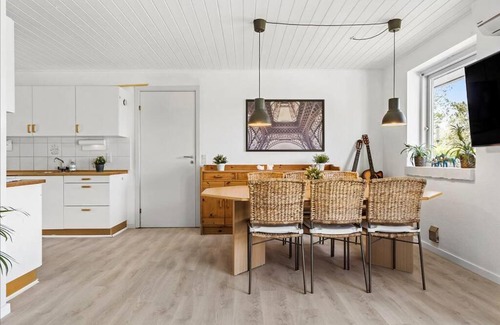 Lystrup Villa | House near public transport