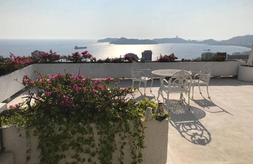 Villas Condesa Maison | House near the costera with incredible ocean view