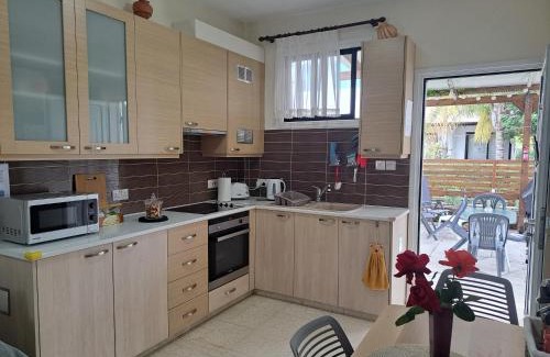 Pervolia Maison | House Near The Beach (Militsa & Aggeliki)