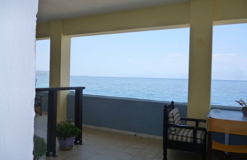 Evrostina Maison | Maison à côté de la plage.