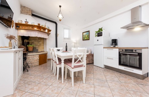 Krmed Maison | House Nino, relaxing house with garden