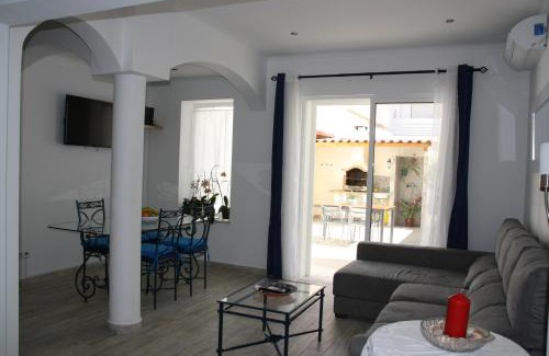 Vila Real Santo Antonio Appartement | House of Orchids with Pátio