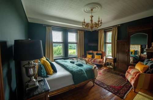 Newcastle Emlyn Maison | House of Brohedyn