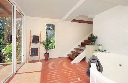 Upper Burringbar Cabine | "House Of Cadeau"