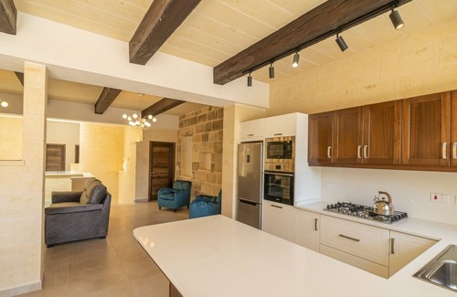Munxar Villa | House of character with heated indoor pool in Gozo
