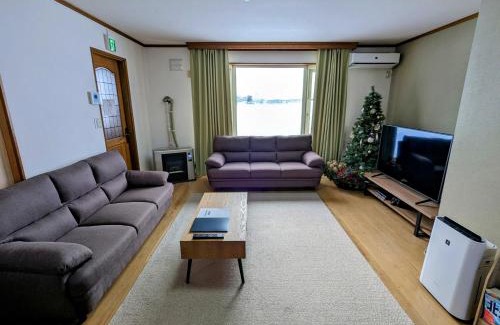 Furano Chalet De Ski | House Of Joy Furano 15 mins to ski resort
