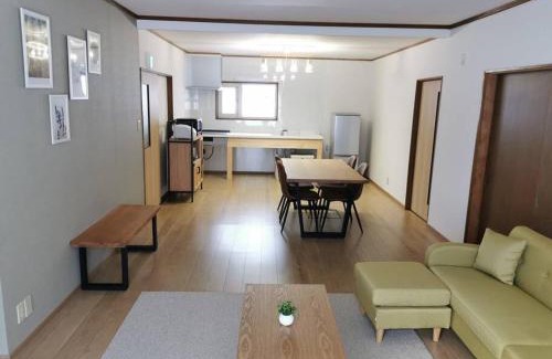 Furano Chalet De Ski | House Of Joy Furano 15 mins to ski resort