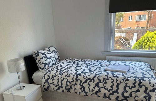 Enfield Lock Maison | House of love and laughter