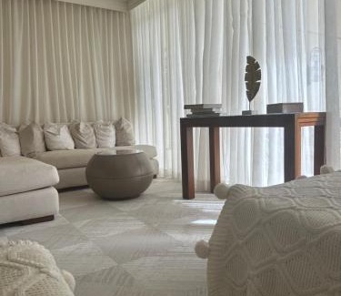 San Cristobal Maison | House Of M