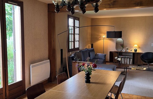 Saint-Maurice-Les-Charencey Maison | Maison de la paix et nature