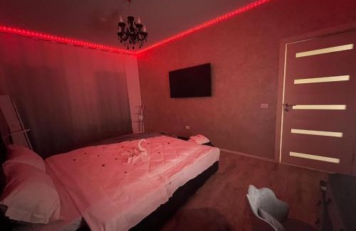 Vanatori Maison | House of Roses Galati