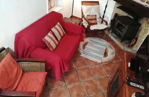 Santa Maria da Devesa Cottage | Maison du château. L'expérience et le frisson de vivre à l'intérieur des murs.