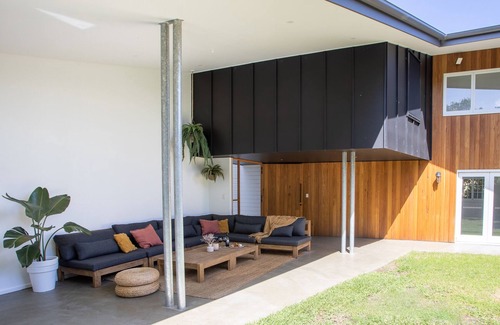 Pottsville Maison | house on anne - in the heart of pottsville