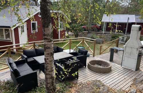 Ingaro Maison | House on Ingarö, close to nature, lake and sea, family-friendly environment