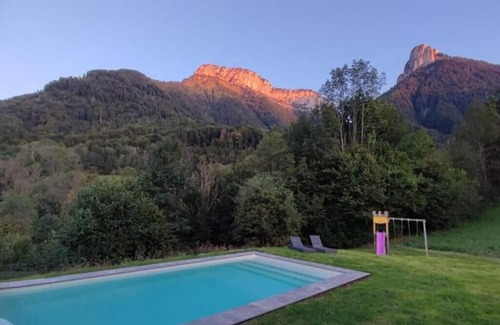 Alex Villa | Maison bord du lac d'Annecy, 25 mn de stations & aux pieds des montagnes