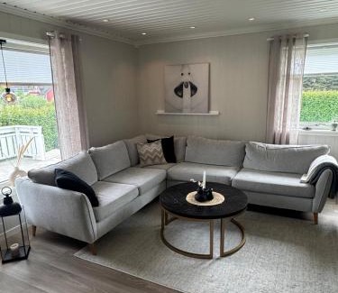 Leknes Maison | House on Leknes, in the middle of Lofoten