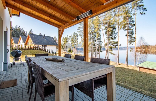 Lojzova Paseka Maison | MAISON SUR LE LAC AVEC ACCÈS DIRECT AU LAC