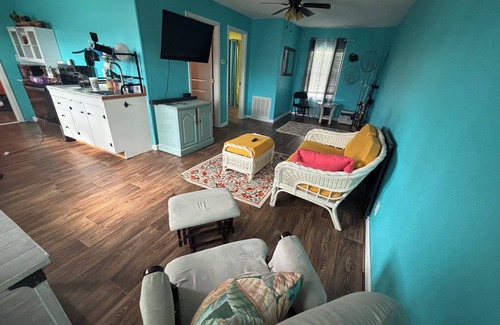 Shoreline Park Maison | House on the Bayou. Bring your boat and relax!