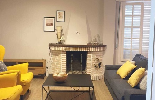 Mentera Barruelo Maison | House on the ASON river basin, in a quiet town.