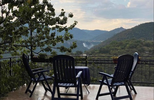 Precetto Maison | House on the Marmore Falls