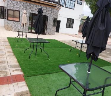 Sunyani Hôtel | House One Hotel