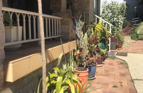 New Lambton Heights Maison | House - opposite John Hunter Hospital and Newcastle Private Hospital