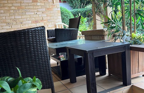 New Lambton Heights Maison | House - opposite John Hunter Hospital and Newcastle Private Hospital