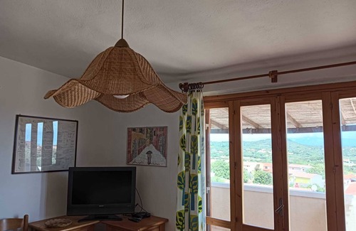 Ruoni Maison | House panoramic views of large seas.