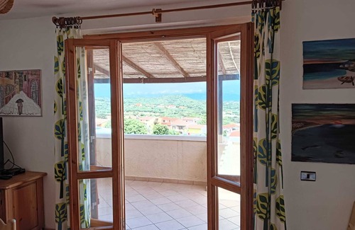 Ruoni Maison | House panoramic views of large seas.