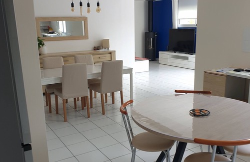 Mairie de Doulon Maison | Maison Piscine Privée, très calme, sans vis à vis- Climatisation-Nantes-