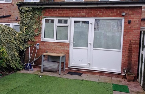 Chadwell Maison | House - Sleeps 8 - Garden - Parking