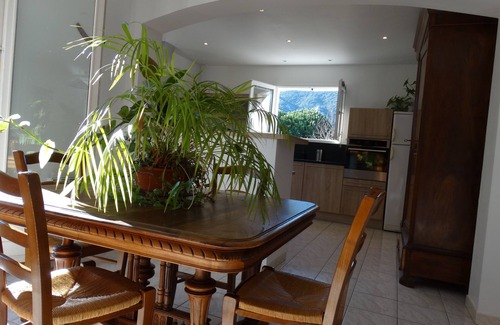 Maubec Maison | MAISON & SPA FACE AU LUBERON