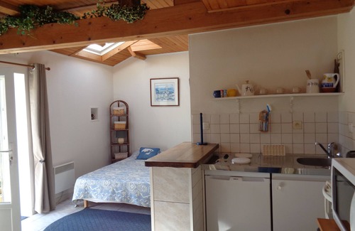 Saint-Brevin-l'Ocean Appartement | Maison-studio avec chambre annexe, sur jardin clos arboré